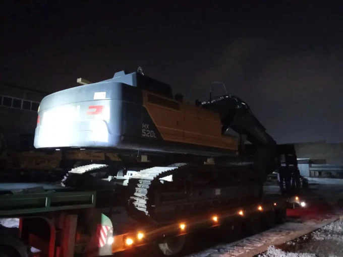 Перевозка тяжелого экскаватора Hyundai 520 (52,4 т) по маршруту Красноярск — Минусинск за 24 часа